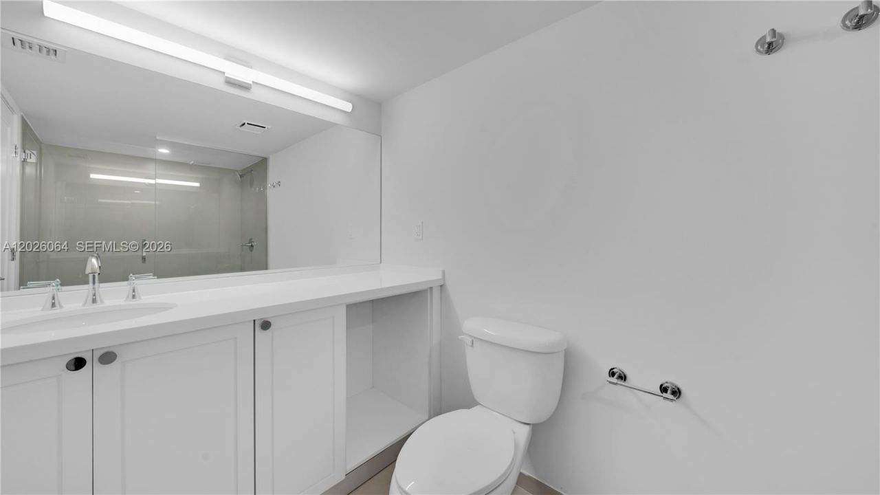 555 NE 34th St , Unit 1402, Miami, FL 33137 Photo