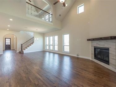 560 Thoroughbred Avenue, Frisco, TX 75036