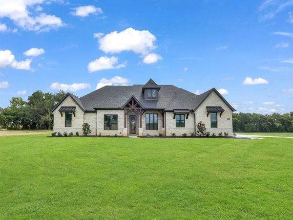 313 Wrangler Court , Weatherford, TX 76088
