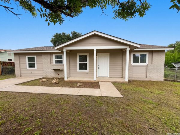 3702 AUTUMN LN, San Antonio, TX 78219