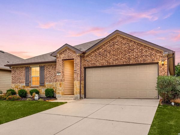 204 Yucca, Seguin, TX 78155