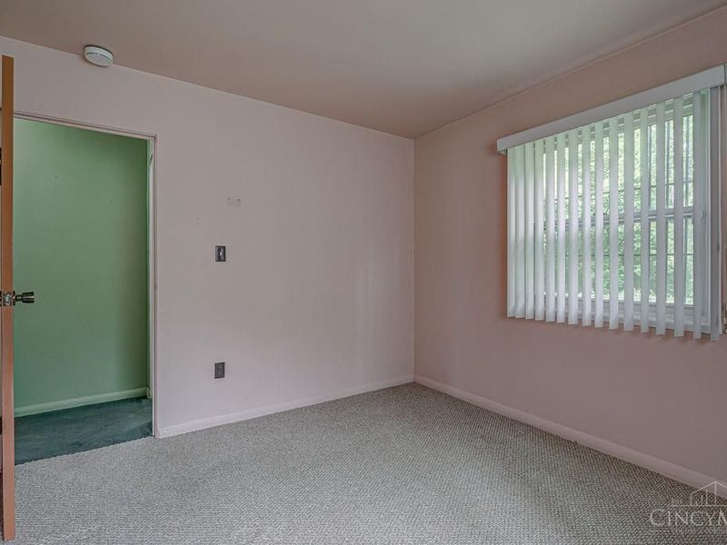 9814 Loralinda Drive, Colerain Township, OH 45251 Photo 20