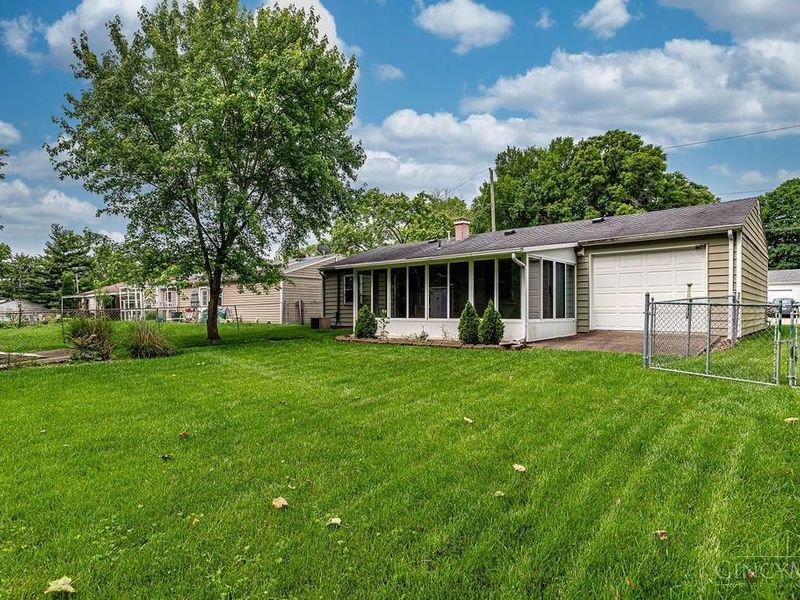 9814 Loralinda Drive, Colerain Township, OH 45251 Photo 5