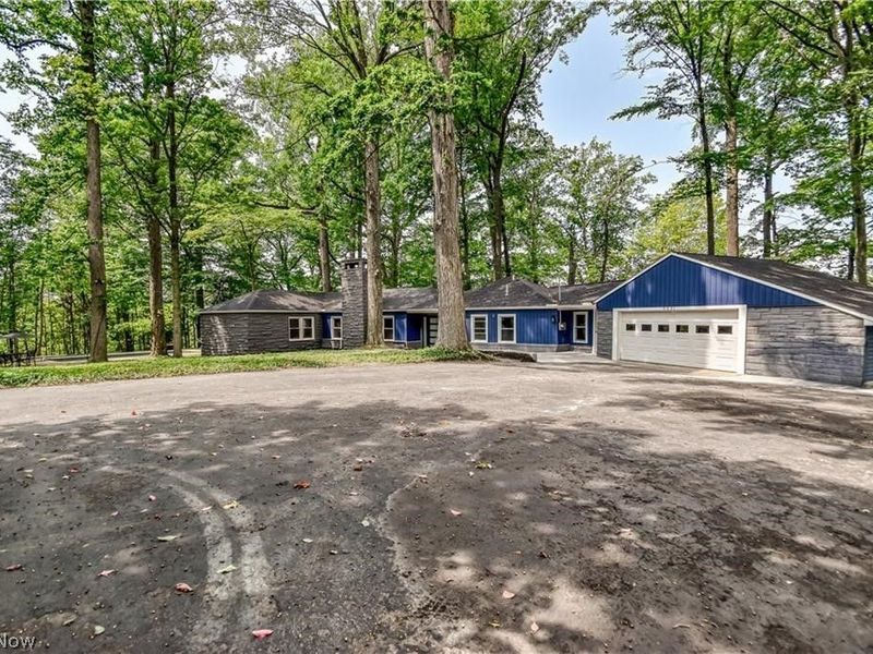 2531 Timberline Drive , Willoughby Hills, OH 44094 Photo 4