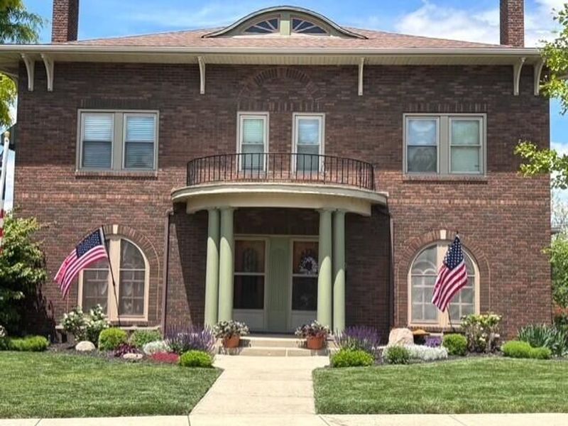 302 W Auglaize Street, Wapakoneta, OH 45895 Photo 2