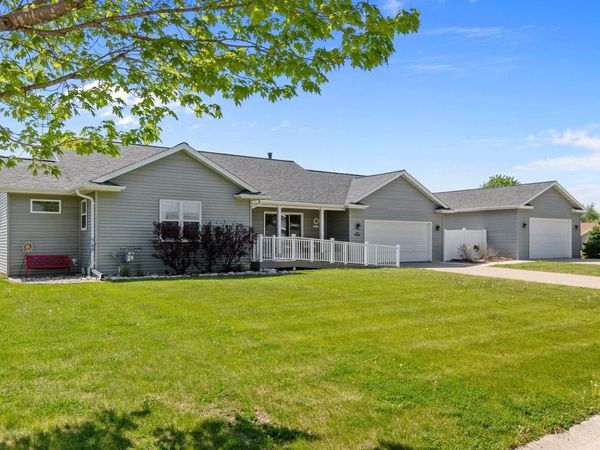 N1723 CHESAPEAKE COURT, Greenville, WI 54942