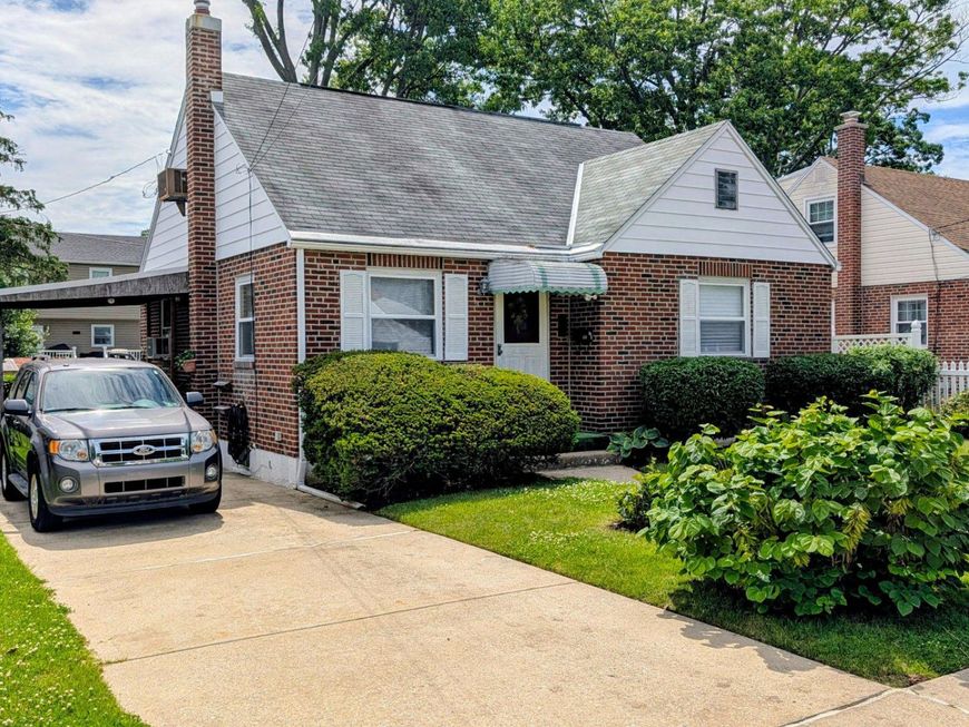 429 Evergreen Avenue , Folsom, PA 19033 Main Photo