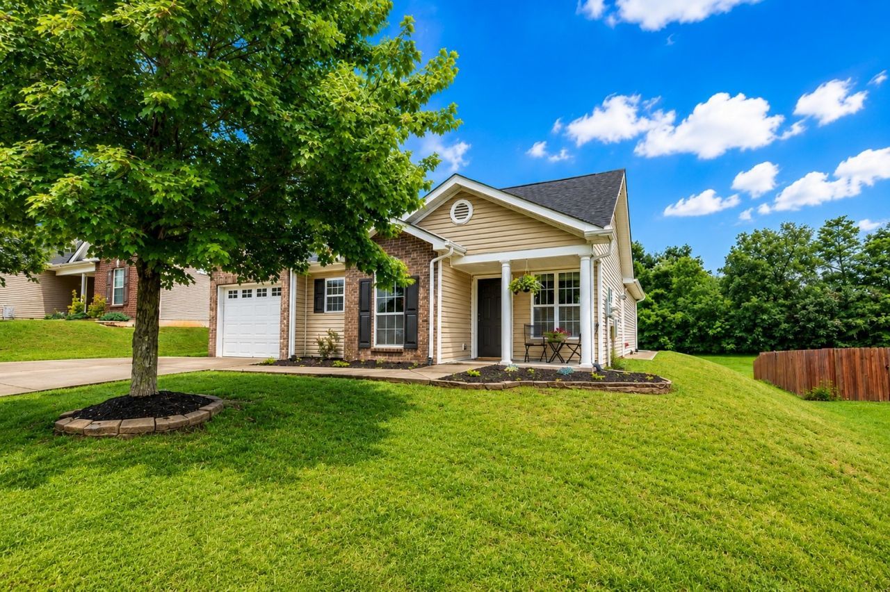 140 Granda Flora Dr , White House, TN 37188 Main Photo