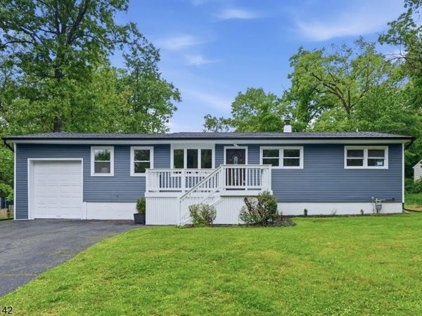 36 Ruth St, Hopatcong, NJ 07874