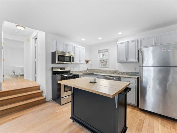 224 W 6th St, Unit 1, Boston, MA 02127
