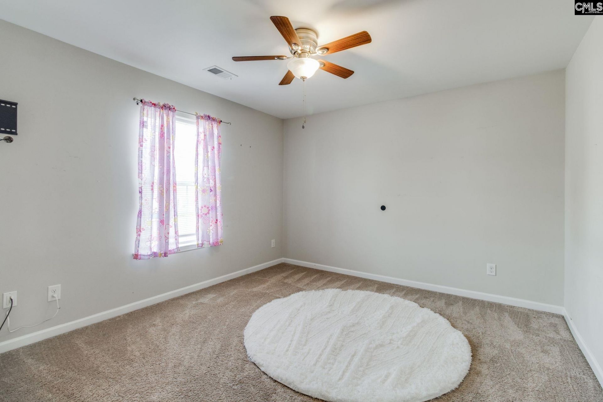 570 Kimpton Drive  Photo 20