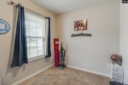 570 Kimpton Drive  photo 4