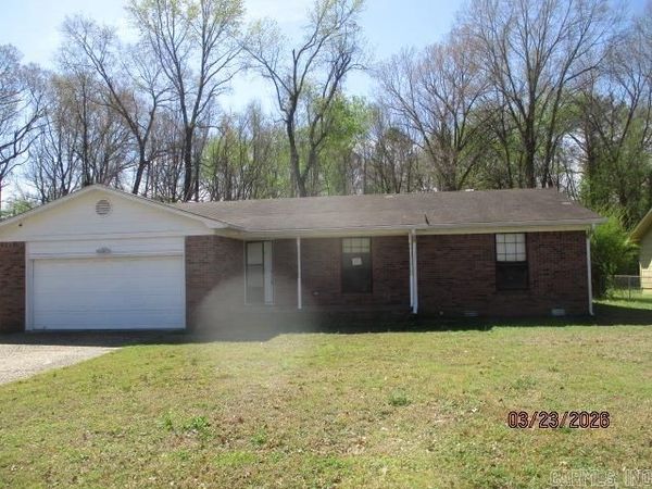 16 Glade Rd , Jacksonville, AR 72076