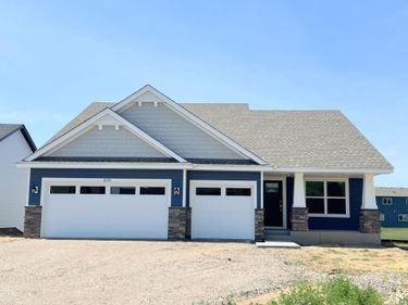 8559 Farmstead Avenue NE, Monticello, MN 55362