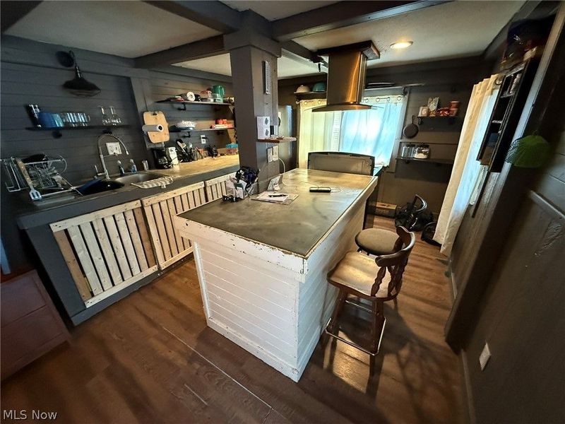 614 Karen Avenue NW, New Philadelphia, OH 44663 Photo 3