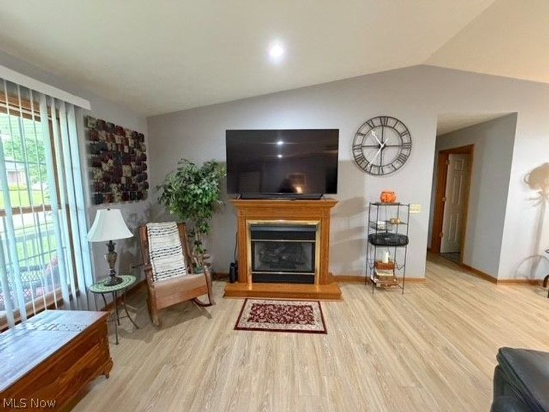 1481 3rd Street SE, New Philadelphia, OH 44663 Photo 6