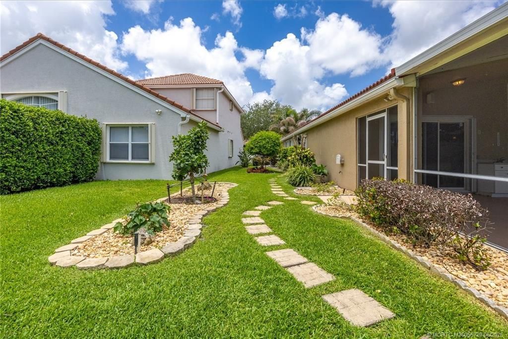6948 SE Twin Oaks Circle, Stuart, FL 34997 Photo
