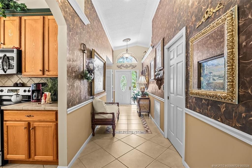 6948 SE Twin Oaks Circle, Stuart, FL 34997 Photo