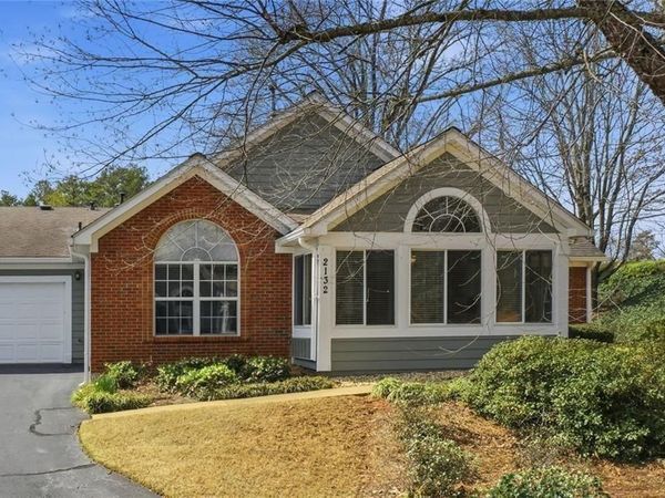 2132 Carefree Circle , Unit 10, Marietta, GA 30062