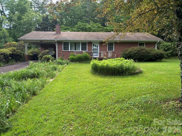 609 Valley Road , Spruce Pine, NC 28777