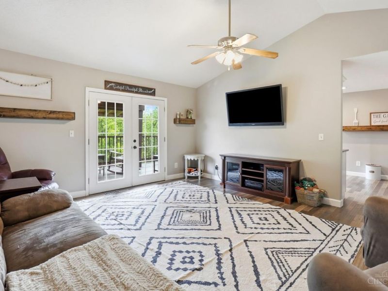 108 Farrar Drive, Aurora, IN 47001 Photo 12