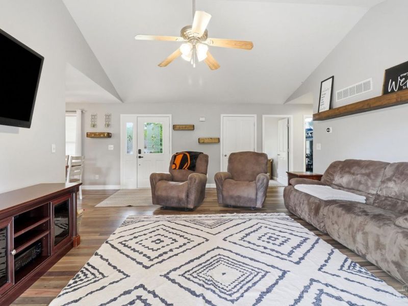 108 Farrar Drive, Aurora, IN 47001 Photo 9