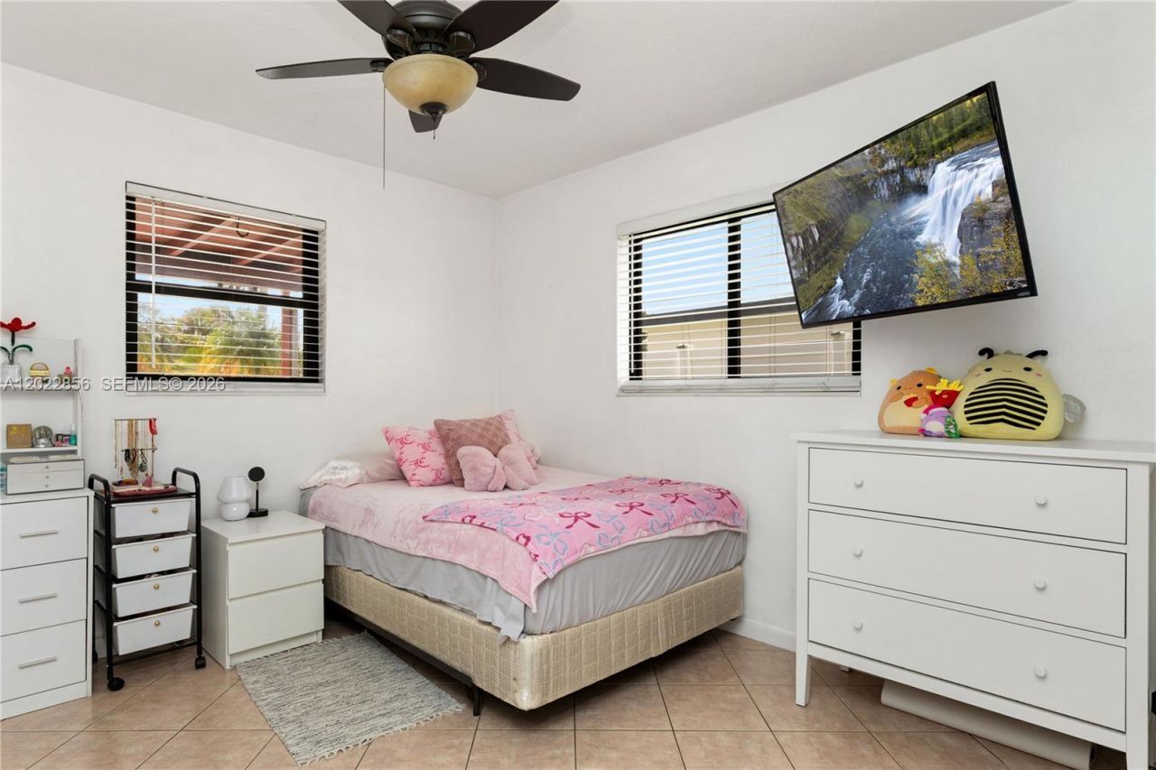 321 NW 96th Ave, Pembroke Pines, FL 33024 Photo