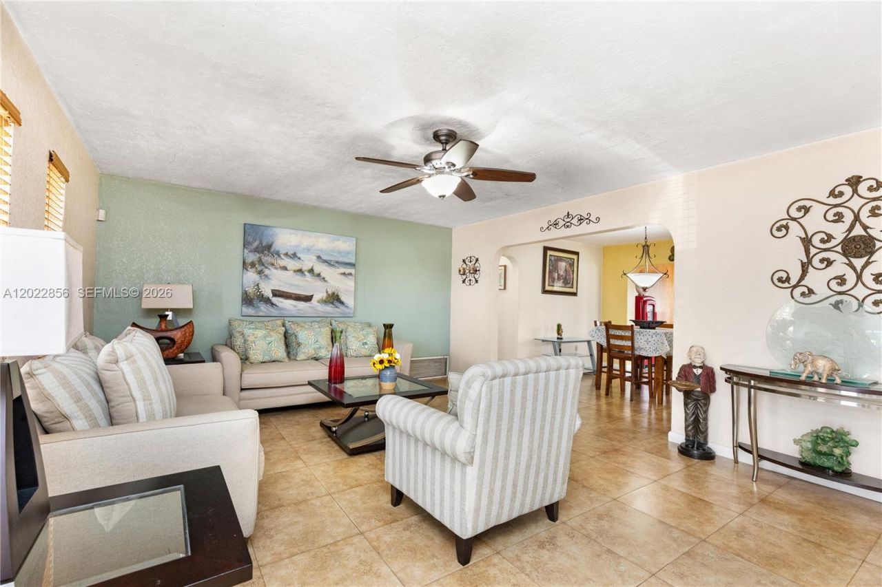 321 NW 96th Ave, Pembroke Pines, FL 33024 Photo