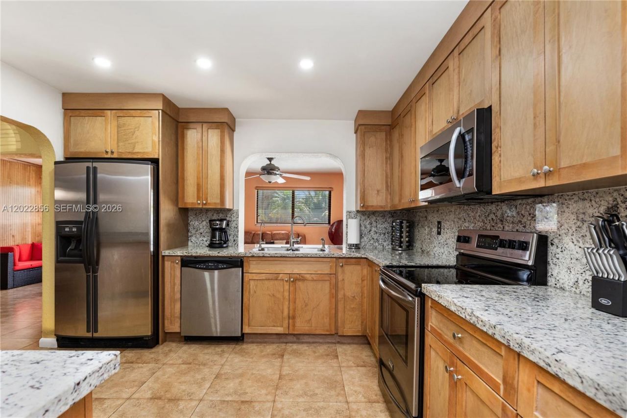 321 NW 96th Ave, Pembroke Pines, FL 33024 Photo