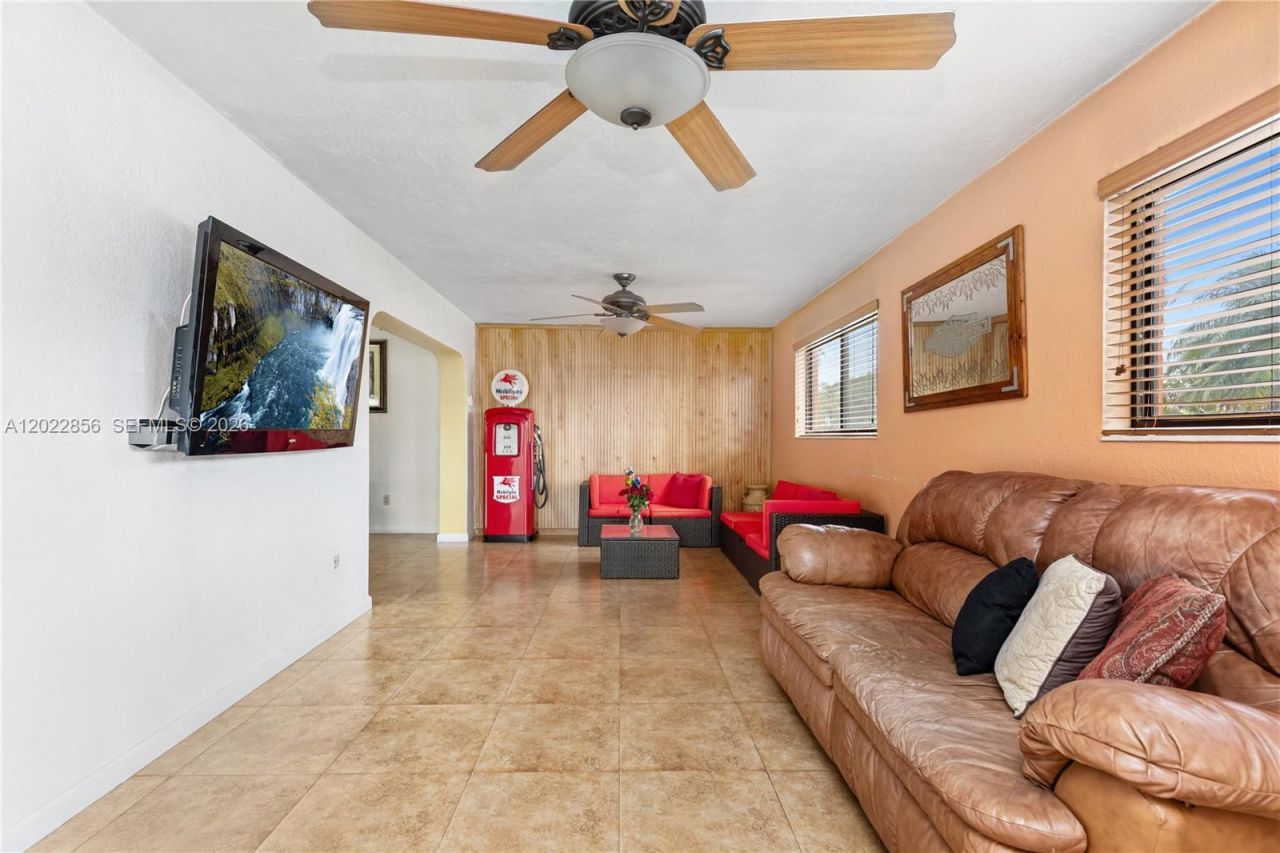 321 NW 96th Ave, Pembroke Pines, FL 33024 Photo