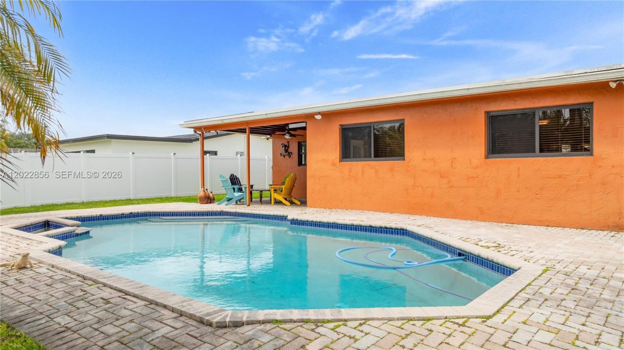 321 NW 96th Ave, Pembroke Pines, FL 33024 Photo