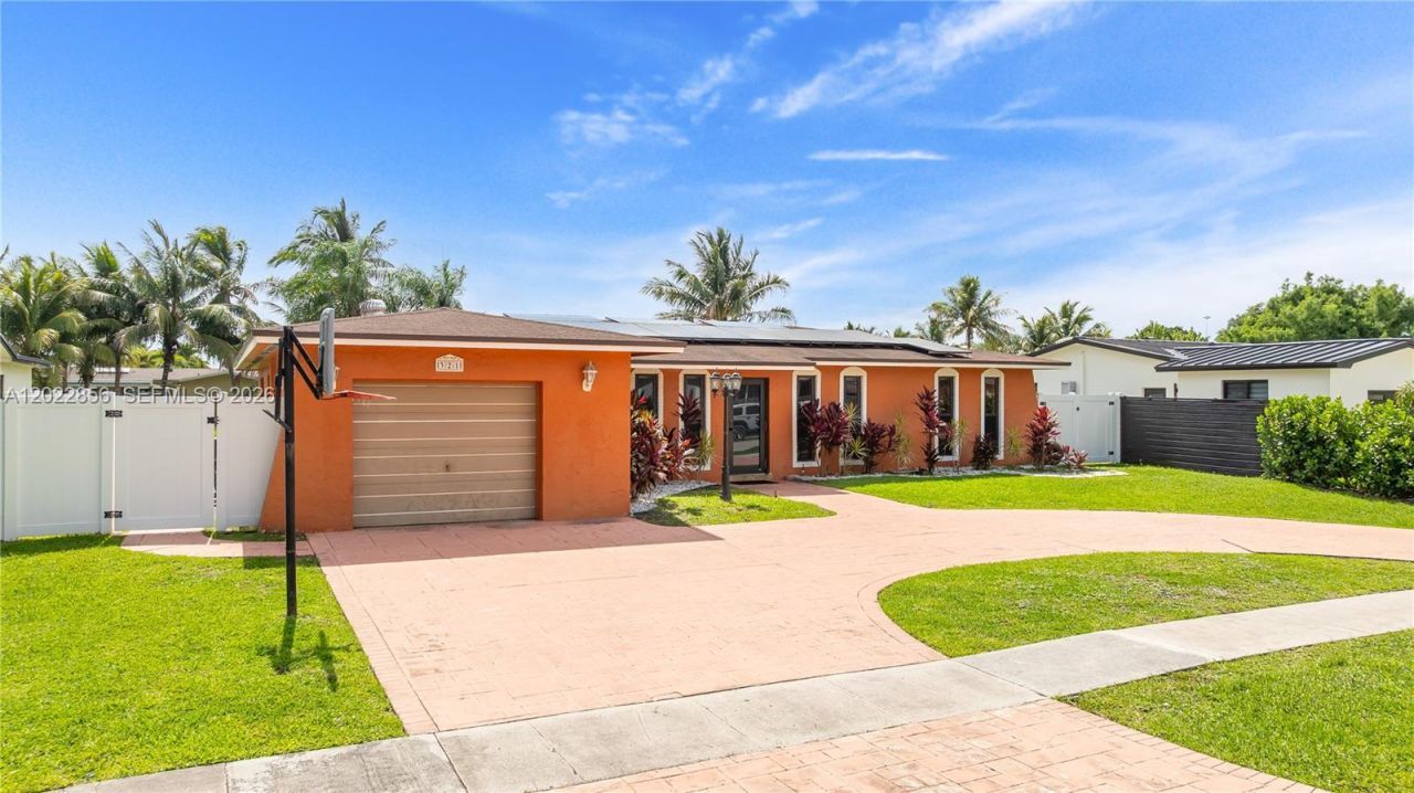 321 NW 96th Ave, Pembroke Pines, FL 33024 Photo
