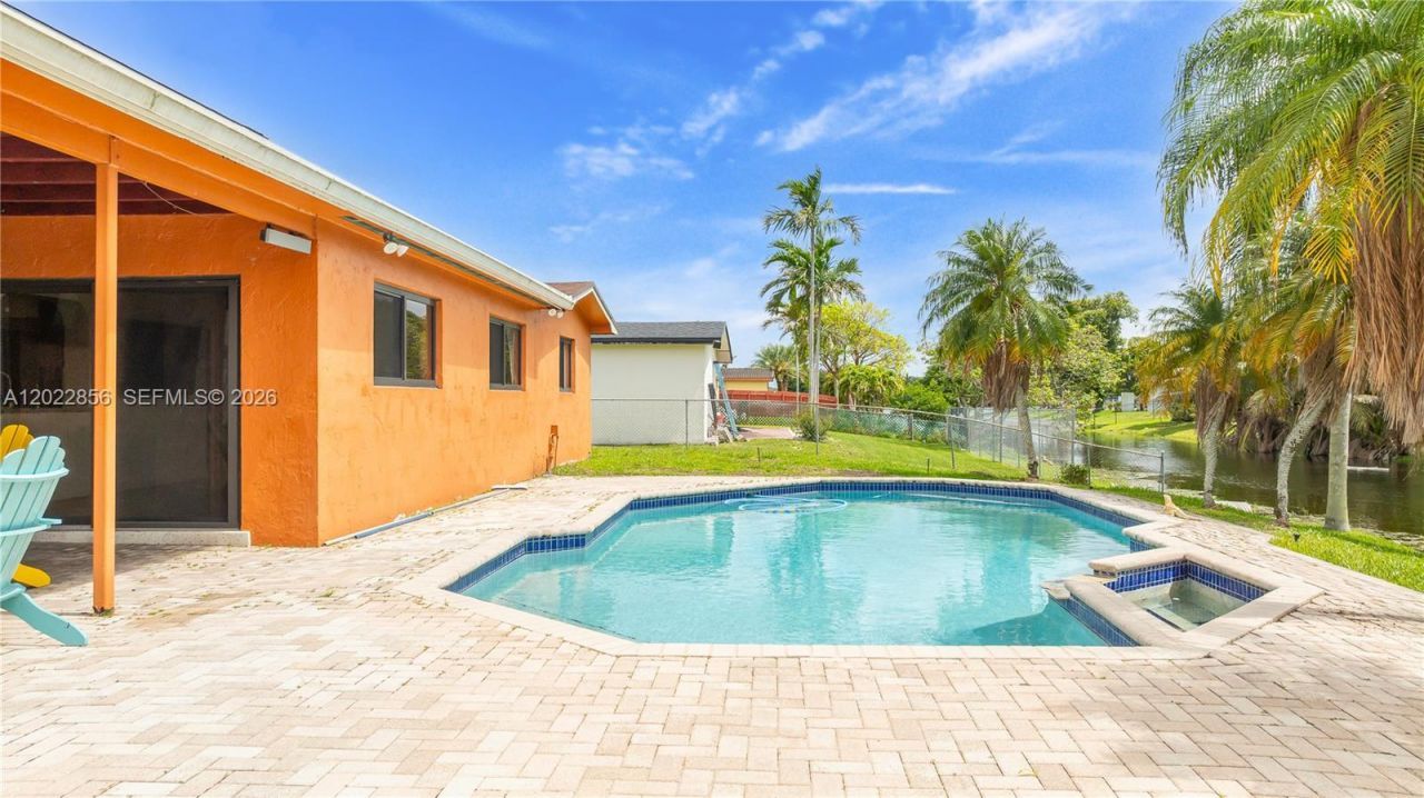 321 NW 96th Ave, Pembroke Pines, FL 33024 Photo