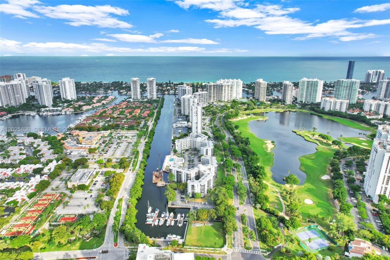 3401 N Country Club Dr , Unit 307, Aventura, FL 33180 Photo