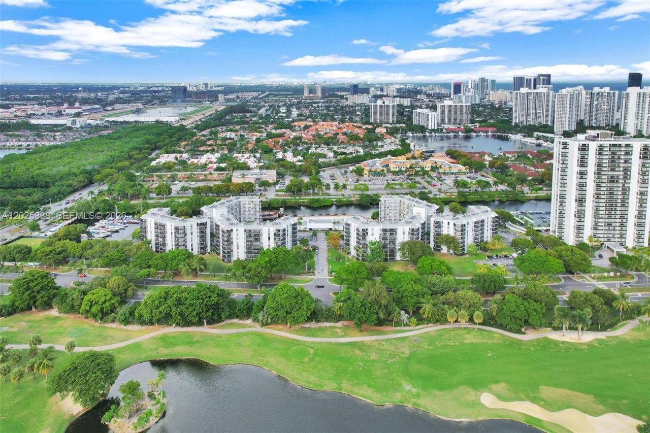 3401 N Country Club Dr , Unit 307, Aventura, FL 33180 Photo