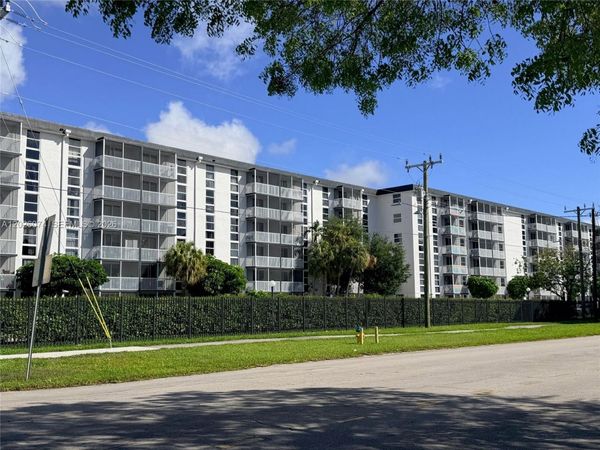 16851 NE 23rd Ave , Unit B601, North Miami Beach, FL 33160