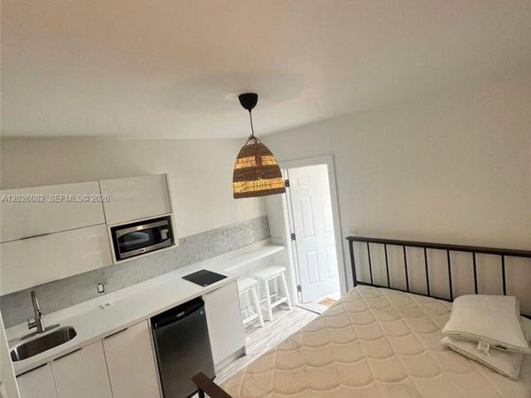 1845 NW 114th St , Miami, FL 33167