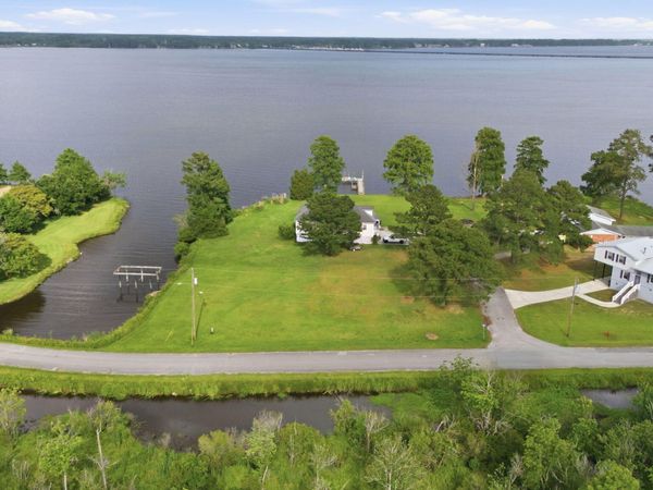 1904 Skinner Court , New Bern, NC 28560
