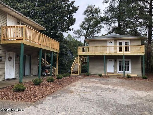335 W Wisconsin Avenue , Southern Pines, NC 28387