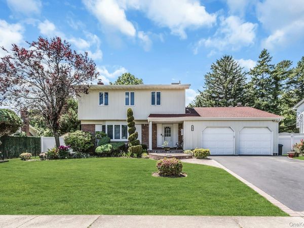 67 Chenango Drive , Jericho, NY 11753