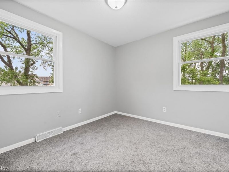 270 Riveredge Parkway, Berea, OH 44017 Photo 25