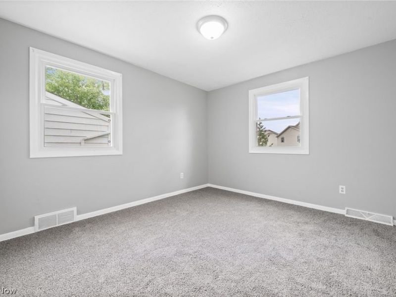 270 Riveredge Parkway, Berea, OH 44017 Photo 27