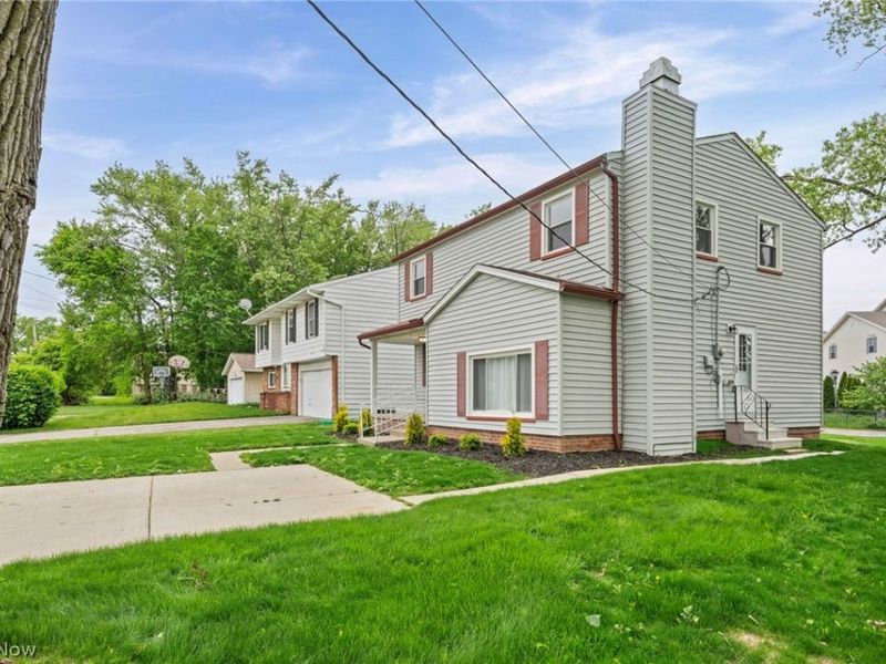 270 Riveredge Parkway, Berea, OH 44017 Photo 3
