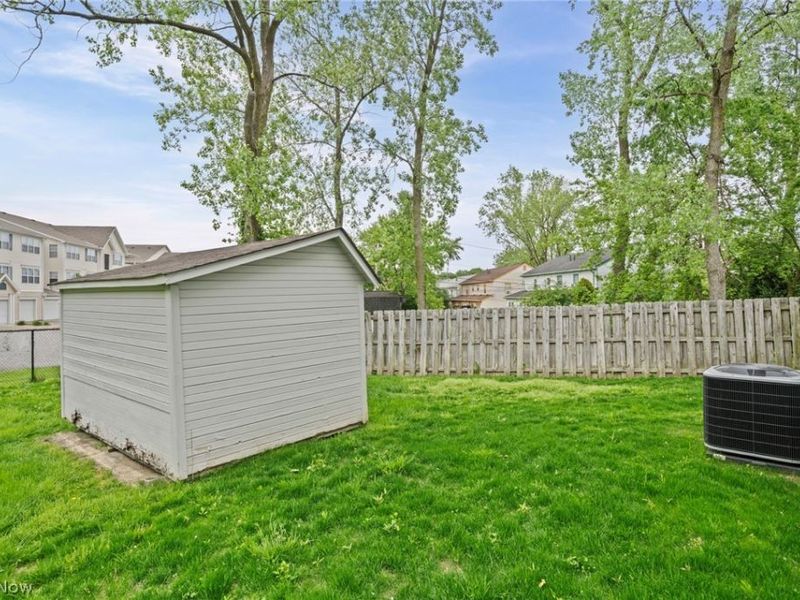 270 Riveredge Parkway, Berea, OH 44017 Photo 38