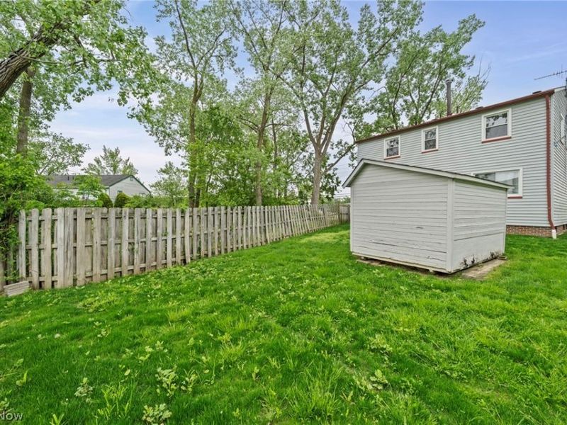270 Riveredge Parkway, Berea, OH 44017 Photo 39