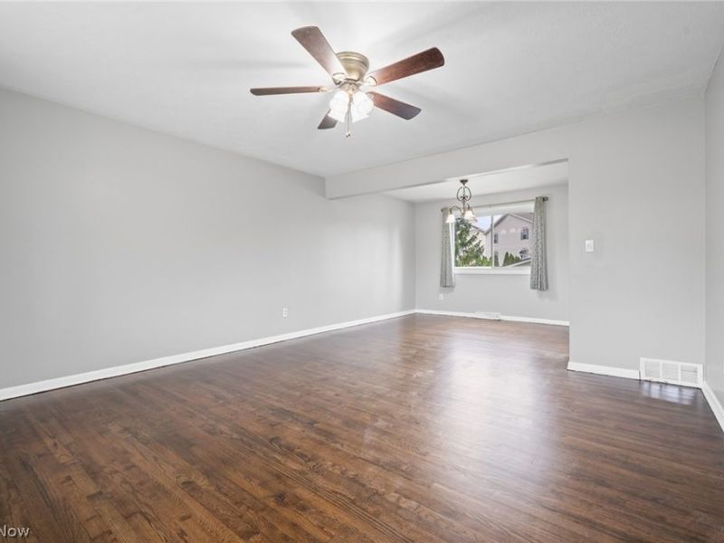 270 Riveredge Parkway, Berea, OH 44017 Photo 7