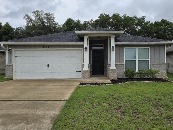 5157 Peach Dr, Pace, FL 32571