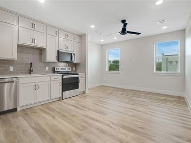 408 Foch Street, Unit 200, Fort Worth, TX 76107