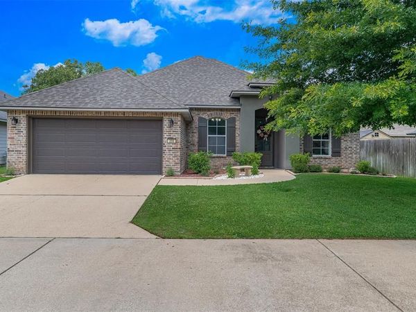 208 Riverbrooke Drive , Shreveport, LA 71115