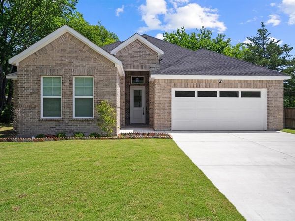 123 Bradshaw Street, Waxahachie, TX 75165